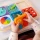 Prezent na roczek dla dziecka – PlayTab Fat Brain Toys 3 moduły magnetyczne 12m+, zabawka edukacyjna bez ekranu, rozwój zmysłów i zabawa przyczynowo skutkowa