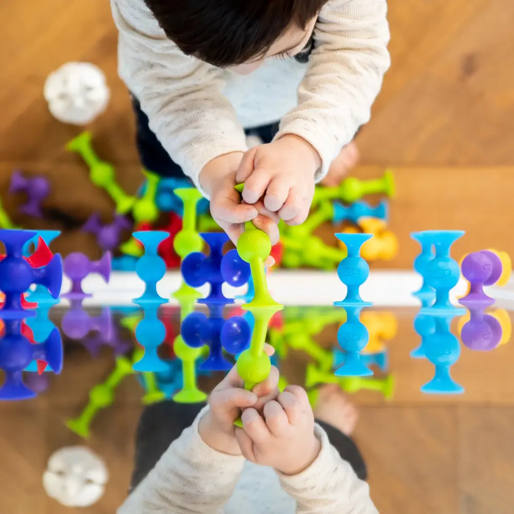 Fat Brain Toys zabawka sensoryczna przyssawki Squigz 22 elementy