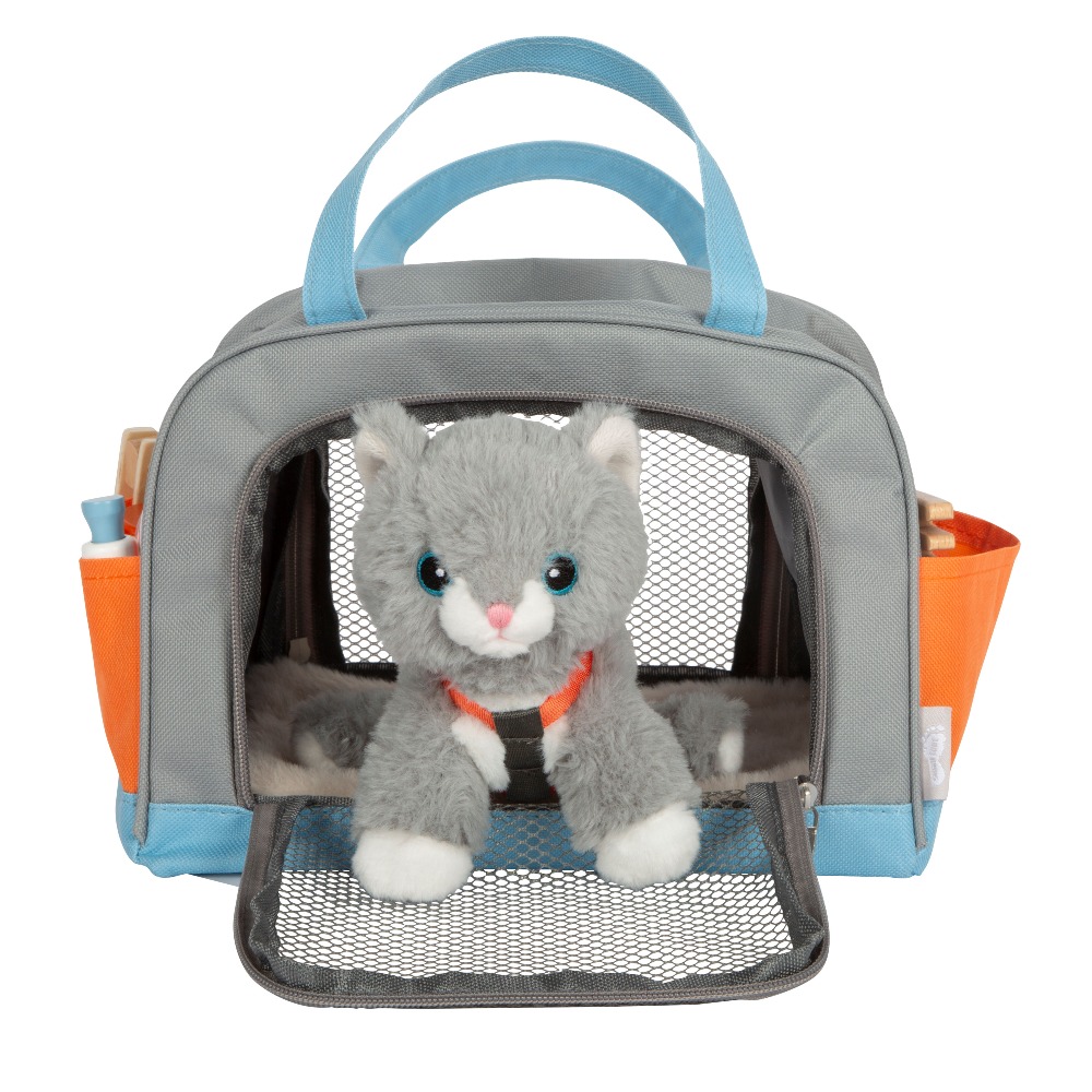 Small Foot Pluszowy Kotek z Transporterem i Zestawem Opieki Kompletny Zestaw Małego Opiekuna dla Dzieci 24m+ Pluszak z Akcesoriami do Karmienia, Pielęgnacji i Leczenia, Drewniane Elementy, Rozwija Empatię i Odpowiedzialność, Idealny Prezent dla 2-latka