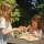 Drewniana Restauracja na Plaży Tender Leaf Toys Domek dla Lalek i Figurki dla Dzieci 3+, Nadmorski Sklepik i Bar z Akcesoriami z Drewna FSC, Zabawka w Odgrywanie Ról, Prezent dla Dziewczynki i Chłopca, dla 3-latki i 4-latki