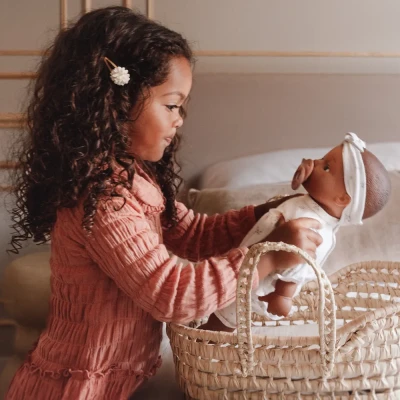 Little Dutch lalka Baby Noa z butelką do karmienia i smoczkiem