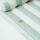 SUNNYLiFE Luxe Lilo Green Stripe luksusowy dmuchany materac wodny 180 cm dla młodzieży i dorosłych 14+ – materac do basenu i na plażę z zagłówkiem i uchwytem na napój
