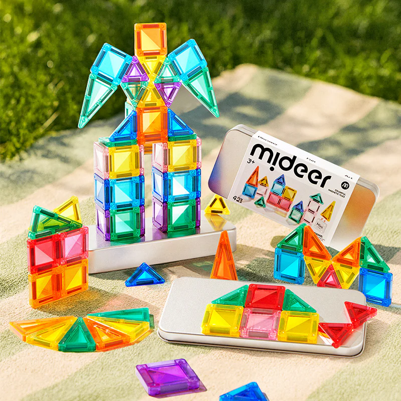 Mini Klocki Magnetyczne Mideer Podróżne w Metalowym Pudełku 42 el. | Kieszonkowy Zestaw Klocków dla Dzieci 3+, Magnetyczna Układanka 2D i 3D z Książeczką, Wspiera Wyobraźnię Przestrzenną i Motorykę, Prezent dla Chłopca i Dziewczynki.