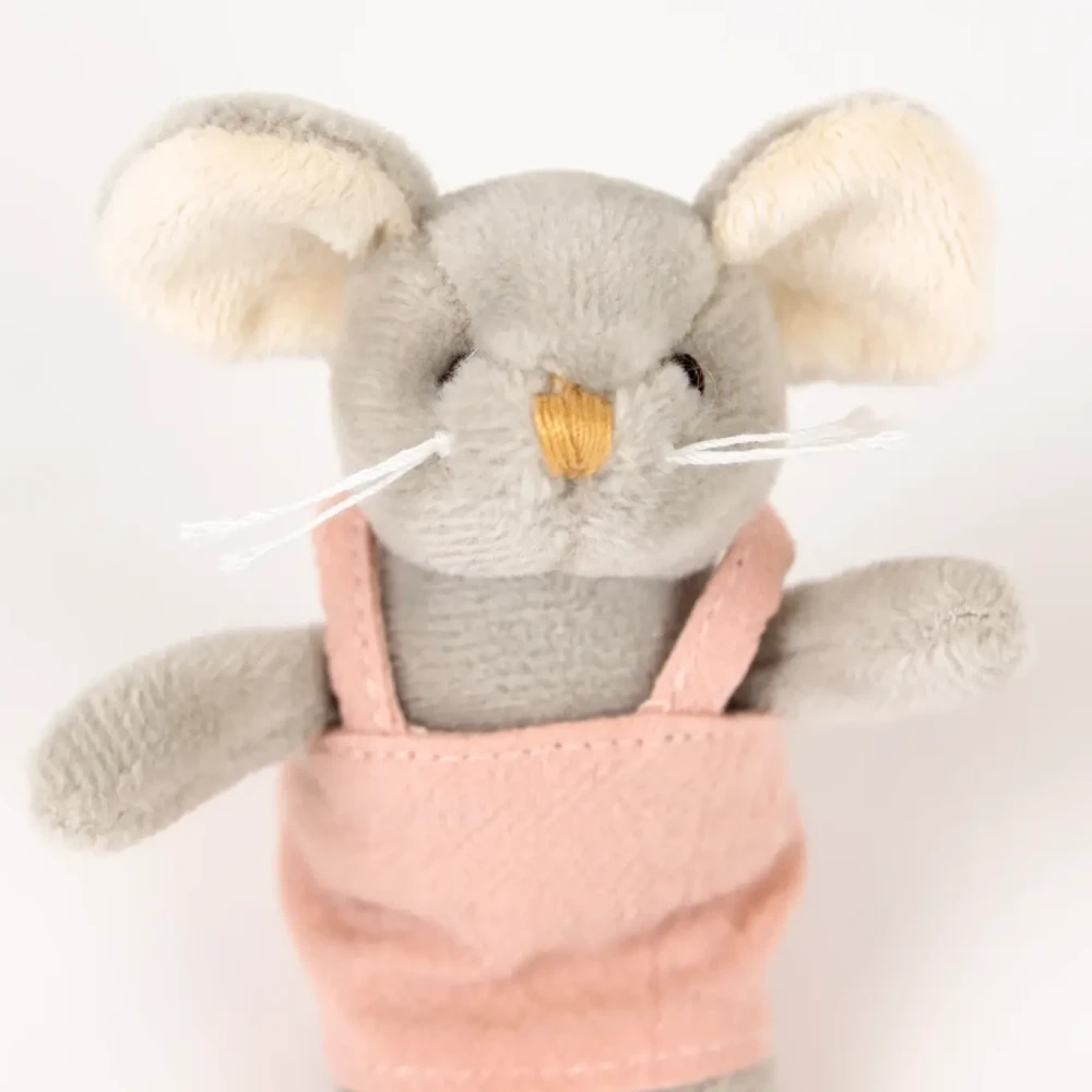 Przytulanka Myszka Agata Mini Egmont Toys | Miękka Maskotka i Pierwsza Przytulanka dla Niemowląt od Urodzenia 0+, Kieszonkowa Myszka Pluszowa w Różowej Sukience, Wspiera Rozwój Emocjonalny, Prezent na Baby Shower.