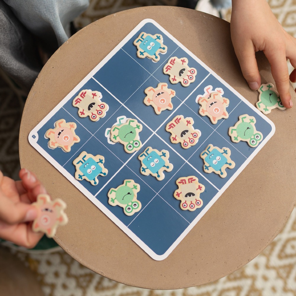 Drewniane Łamigłówki Monster Sudoku BS Toys | Logiczna Gra dla Jednego Gracza dla Dzieci 6+, Edukacyjna Gra planszowa bez Ekranów z Drewna FSC, Wspiera Strategicznym Myślenie i Koncentrację, Prezent dla Starszaka.