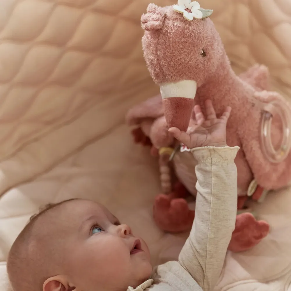 Zabawka Sensoryczna Flaming Aktywizujący Little Dutch Safari Friends | Maskotka Edukacyjna dla Niemowląt 0m+, z Bezpiecznym Lusterkiem, Kółeczkami i Gryzakiem, Wspiera Rozwój Zmysłów, Małej Motoryki oraz Koordynacji Ręka-Oko.