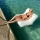Luxe Floating Chair Dmuchany Fotel Basenowy Casa Cream | Pływający Leżak Ogrodowy z Materiałowym Pokrowcem, Szybkoschnący Materac z Siatką Mesh i PVC bez Ftalanów, Wymiary 110 x 93 cm, Obciążenie do 80 kg.