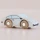 Ekskluzywny zestaw prezentowy 6 drewnianych samochodzików kolekcjonerskich brytyjskiej marki Le Toy Van z serii Iconic Cars. Kolorowe autka kieszonkowe wykonane z drewna brzozowego i bukowego FSC, ekologiczna zabawka dla dwulatka wolna od plastiku.