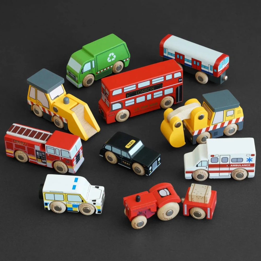 GT550-People-Who-Help-Us-Gift-Set-UK-1.webp