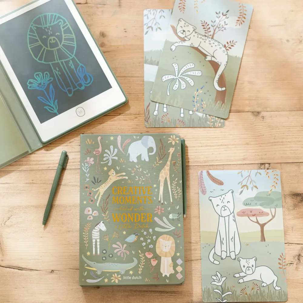 Little Dutch cyfrowy tablet znikopis Safari Friends zielony z rysikiem i kartami pracy. Edukacyjny znikopis graficzny LCD nauka rysowania i pisania z szablonami LD125184 dla dzieci od 4 lat 4+ / do podróży.