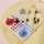Chińczyk Swedish Candy to drewniana wersja jednej z najbardziej znanych gier rodzinnych, wzbogacona o nietypowe pionki inspirowane szwedzkimi słodyczami.