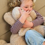 Egmont Toys leżący pies Gabi