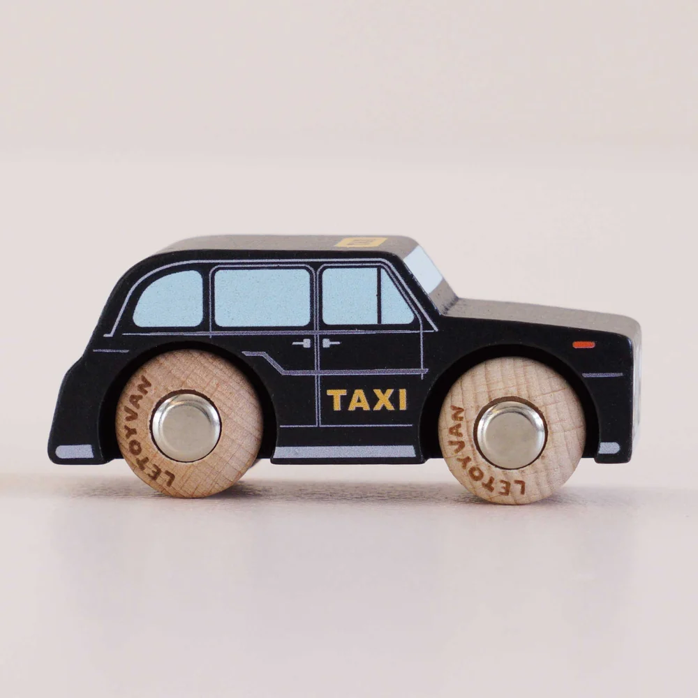 GT275-Bertie-Classic-Car-Collection-Le-Toy-Van-2.webp