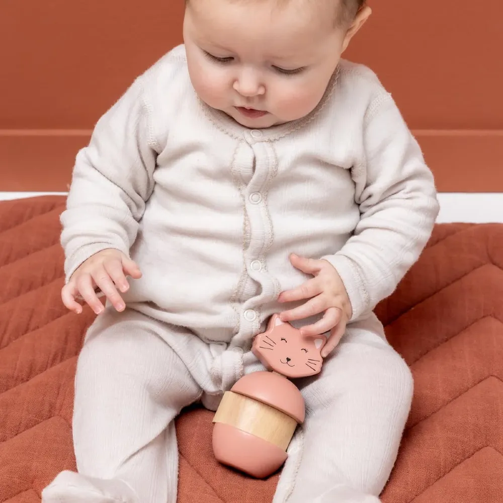 5400858364722_Drewniana układanka z grzechotką Kot Trixie Baby dla rocznego dziecka na prezent zabawka
