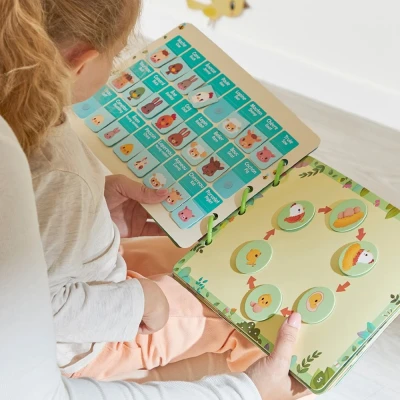 Janod książeczka edukacyjna z zadaniami Busy Book Farma wersja polska