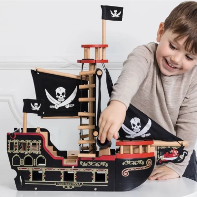 Le Toy Van drewniany statek piracki Barbarossa
