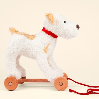 Egmont Toys pluszowy piesek Eliot zabawka do ciągnięcia
