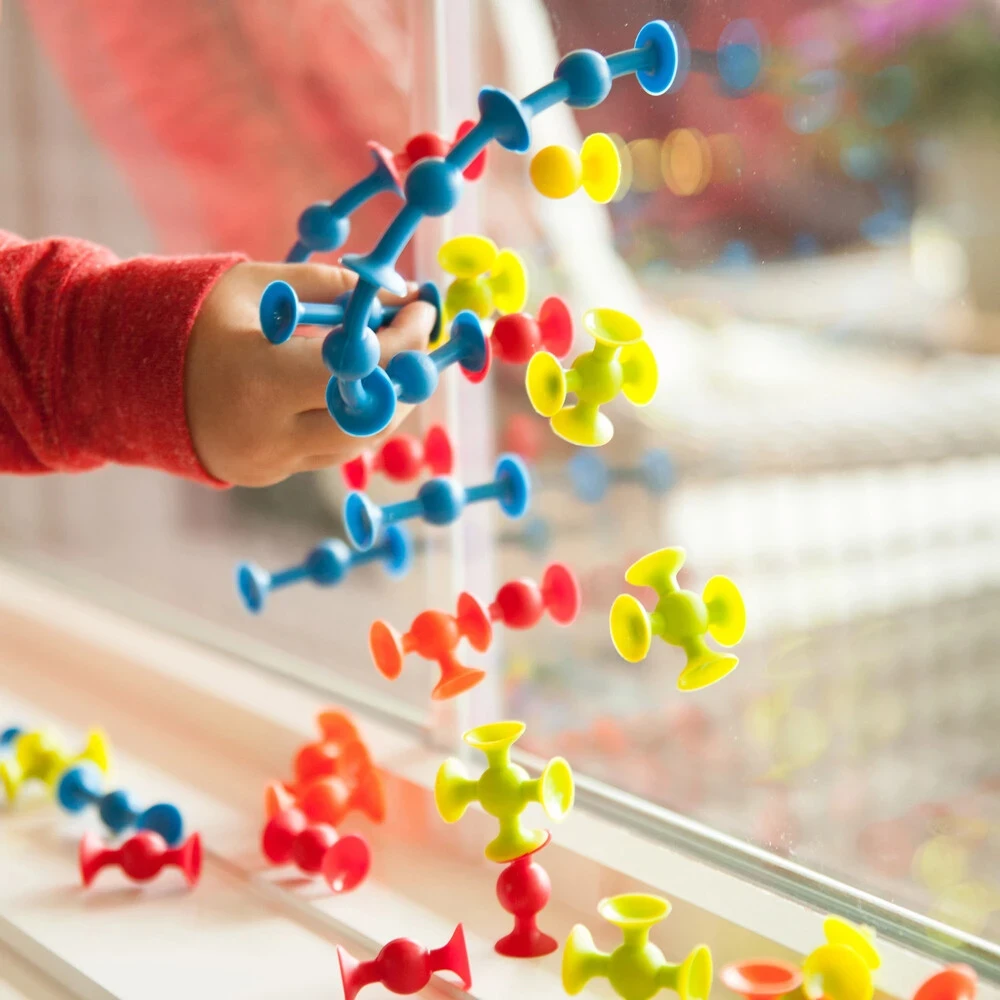 Fat Brain Toys Mini Squigz, zabawka konstrukcyjna, zabawka dla dzieci 5+, zabawka edukacyjna  , rozwój motoryki małej, zabawka sensoryczna  , prezent dla dziecka, bezpieczna zabawka, zabawka bez BPA, nauka przez zabawę  , zabawka do budowania
