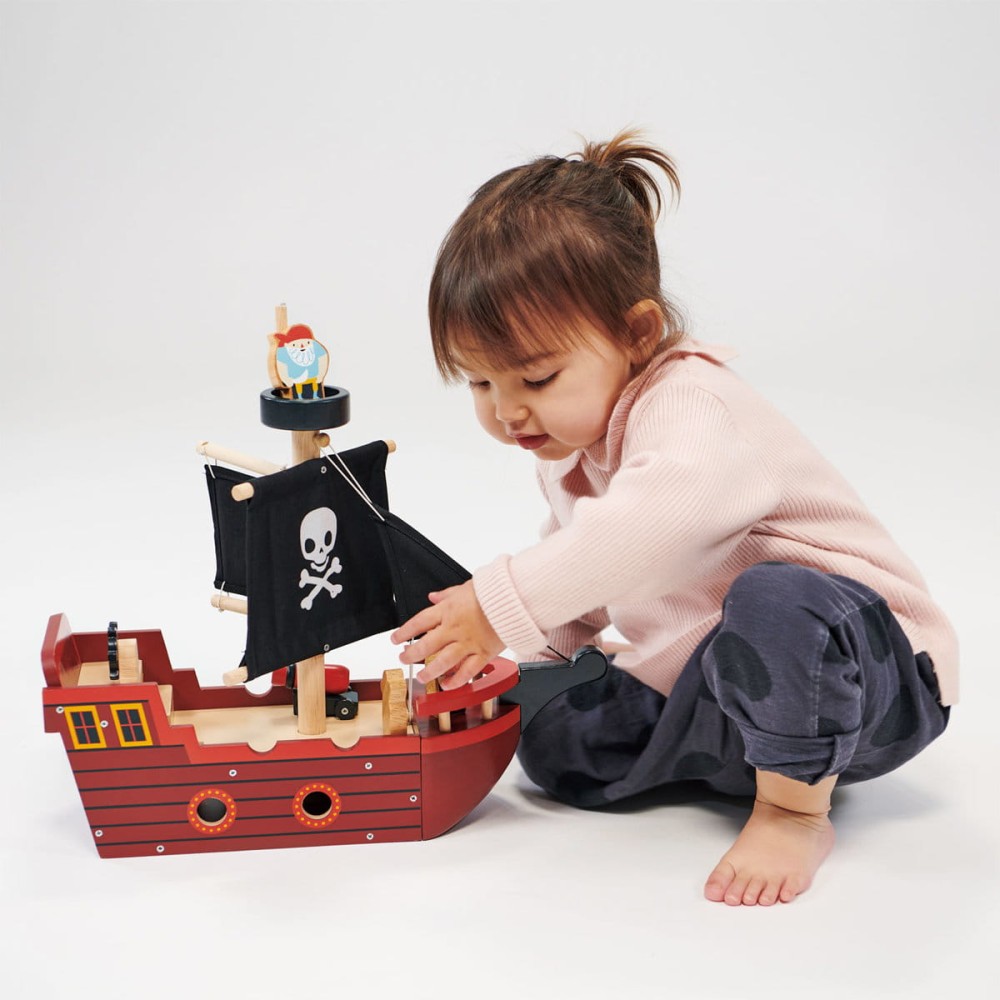 Mentari statek piracki drewniany