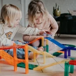 Cleverclixx tor wyścigowy z klocków magnetycznych Race Track Intense 65 elementów