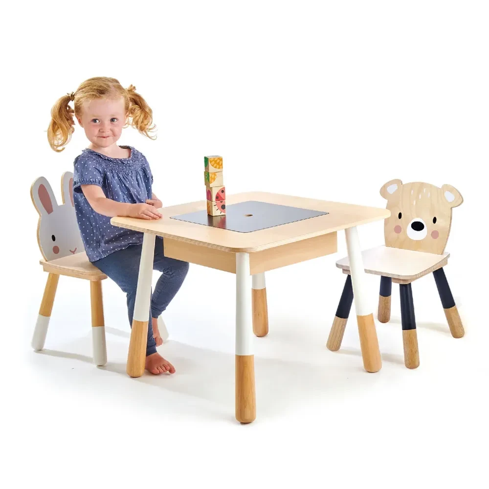 Tender Leaf Toys stolik i dwa krzesełka do pokoju dziecięcego