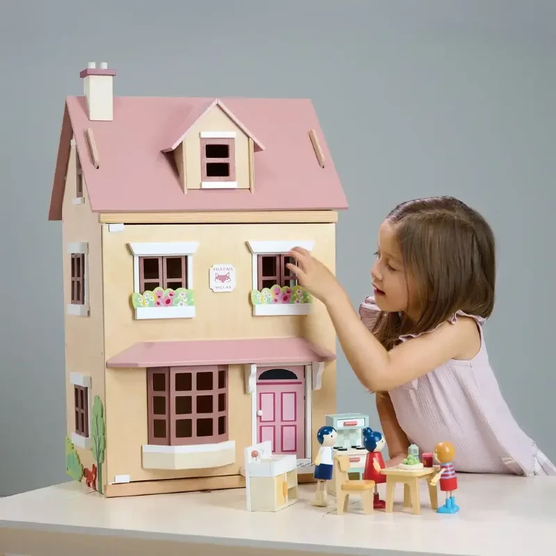 Tender Leaf Toys drewniany trzypiętrowy domek dla lalek z mebelkami Foxtail Villa