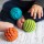 Zabawka sensoryczna dla niemowlaka 6m+ Fat Brain Toys Sensory Rollers – silikonowe kule z dzwoneczkami, prezent na baby shower lub wyprawkę, rozwój zmysłów, chwytu i koordynacji
