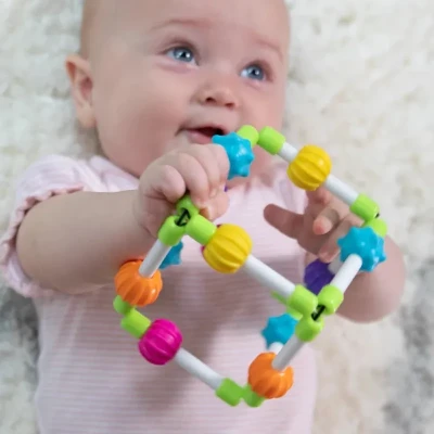 Fat Brain Toys zabawka sensoryczna do rozwoju motoryki małej dla niemowląt kostka Quubi