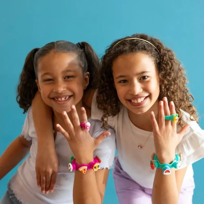 Fat Brain Toy zestaw do robienia bransoletek Plip Charms Pink