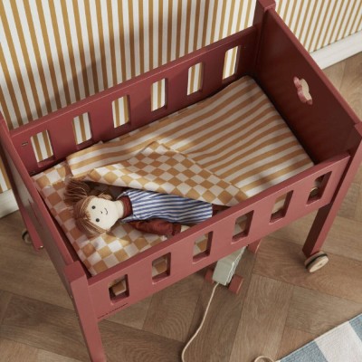 Kids Concept łóżeczko drewniane z kółkami dla lalek Red