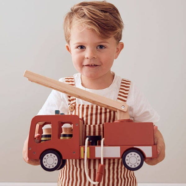 Kid’s Concept drewniany wóz strażacki Aiden – zabawka dla dziecka 3+, prezent dla chłopca i dziewczynki, wóz FSC do odgrywania ról i akcji ratunkowych