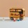 drewniany autobus miejski piętrowy z 8 figurkami pasażerów i kierowcy szwedzkiej marki Kid’s Concept. Skandynawski dwupoziomowy pojazd drewniany o wymiarach 25x12x20 cm ze zdejmowanym dachem z certyfikowanego drewna FSC