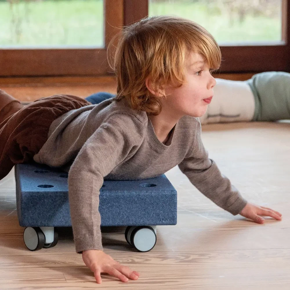 Modu deska do jazdy, balansowania i ćwiczenia motoryki Scooter Board Blue