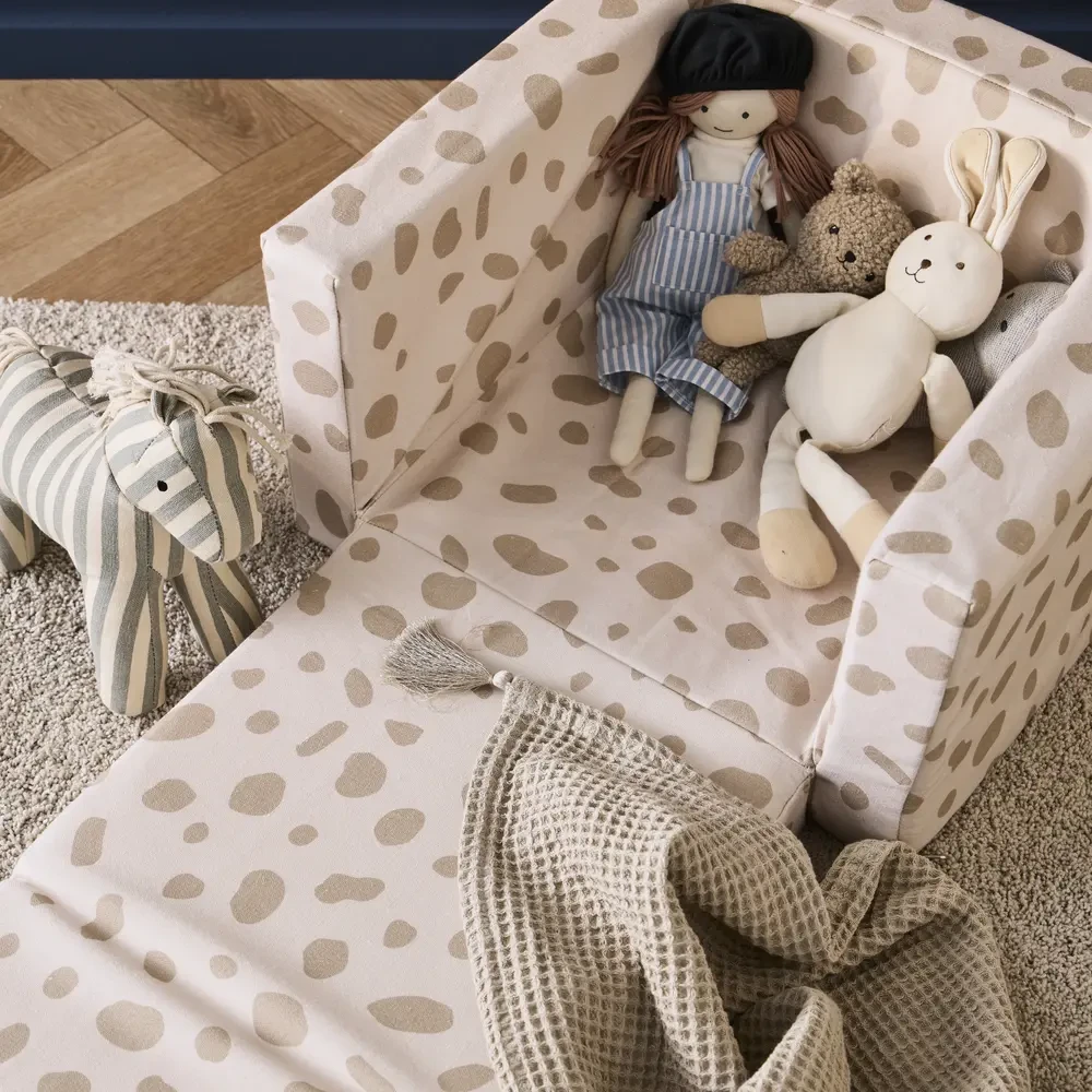 Kids Concept składany fotelik w kropki