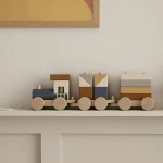 Kids Concept drewniany pociąg do ciągnięcia z klockami