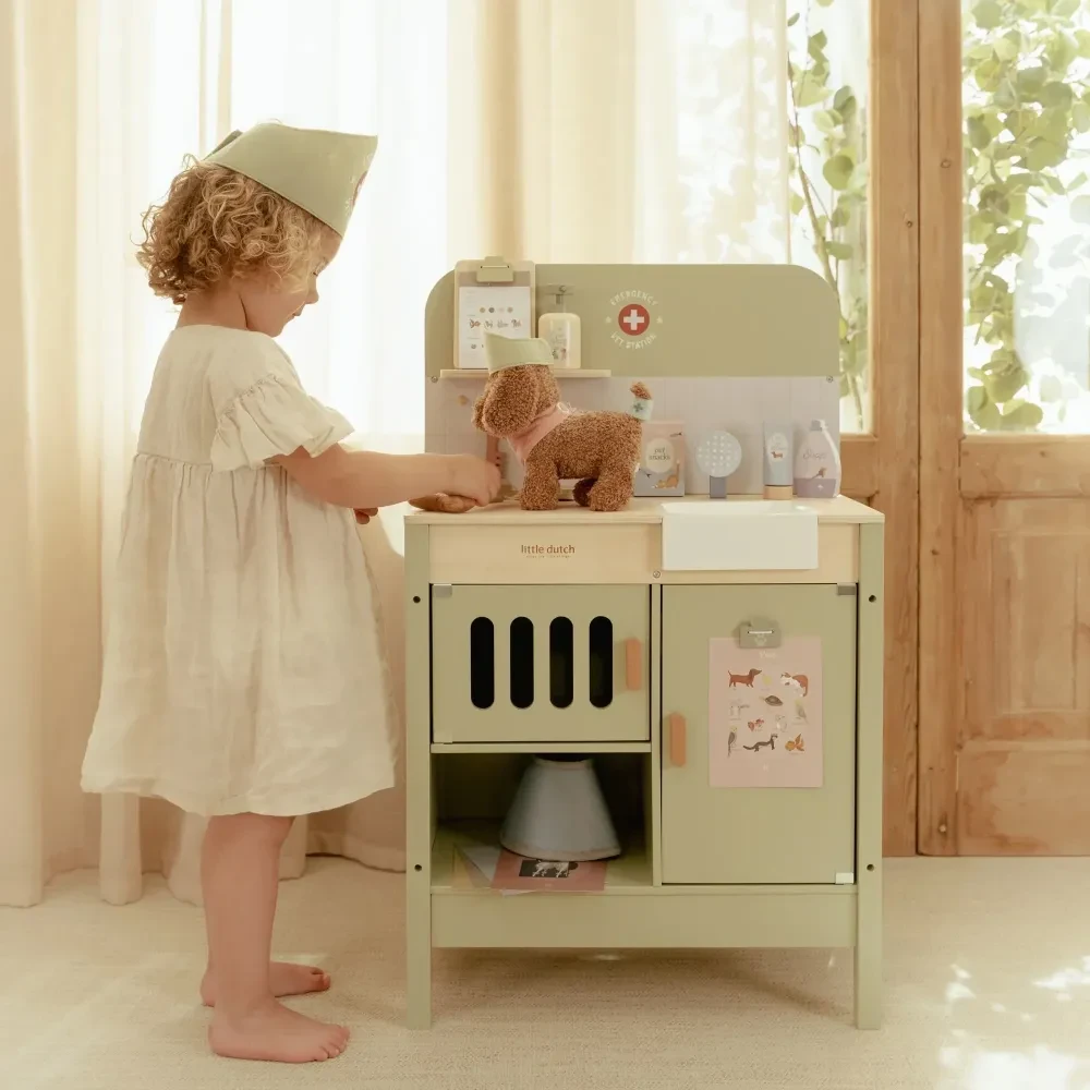 Little Dutch drewniana klinika weterynaryjna