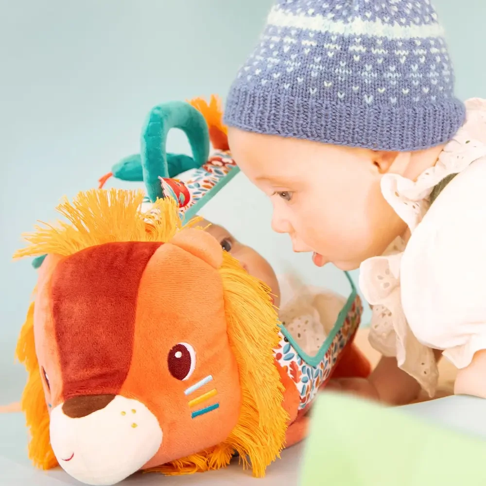 Lilliputiens trójkąt edukacyjny z lusterkiem dla niemowląt Lew Jack