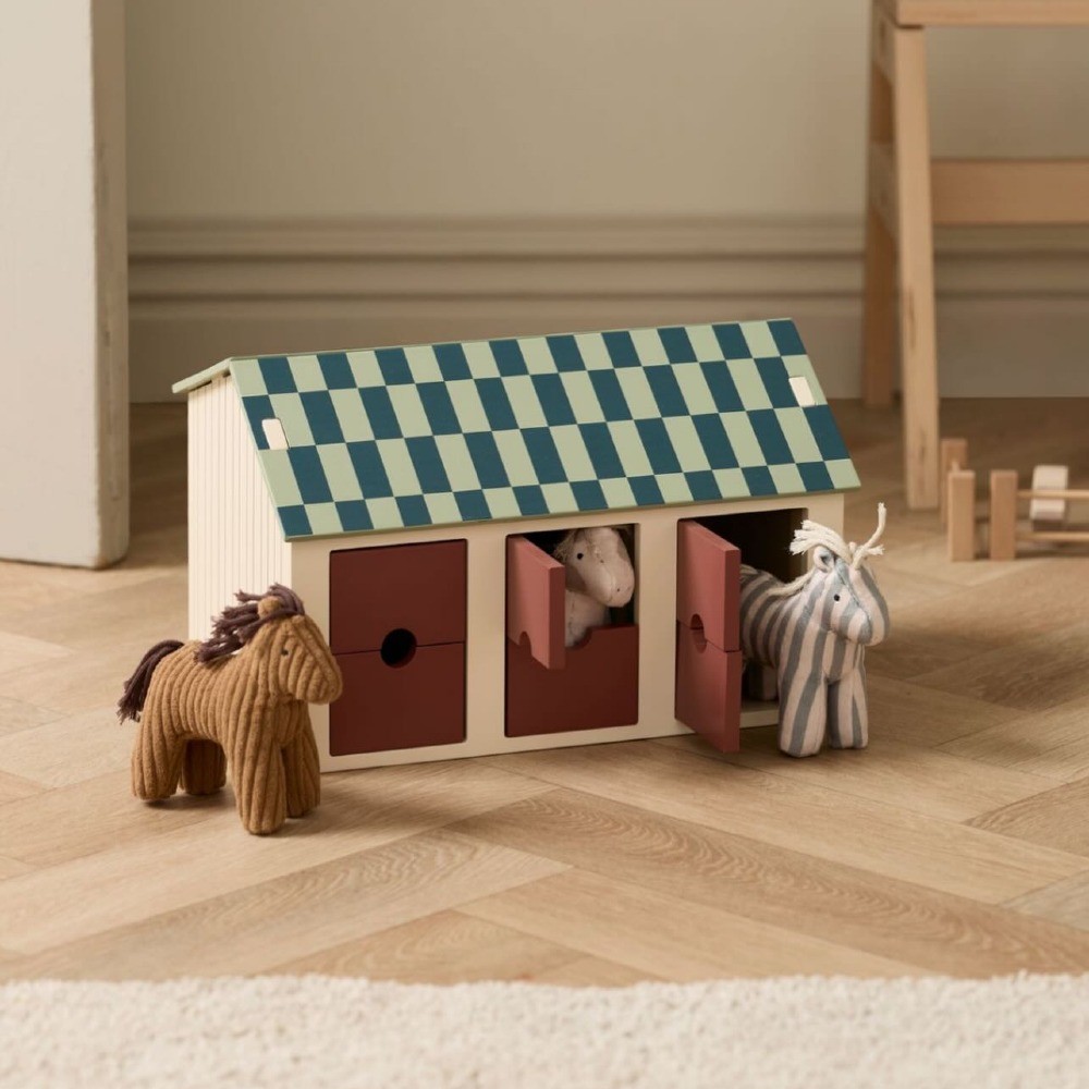 Kid’s Concept drewniana stajnia dla koni z 3 konikami 2+ – zabawka dla dziecka, prezent dla dziewczynki i chłopca, FSC zestaw do odgrywania ról i opieki nad zwierzętami