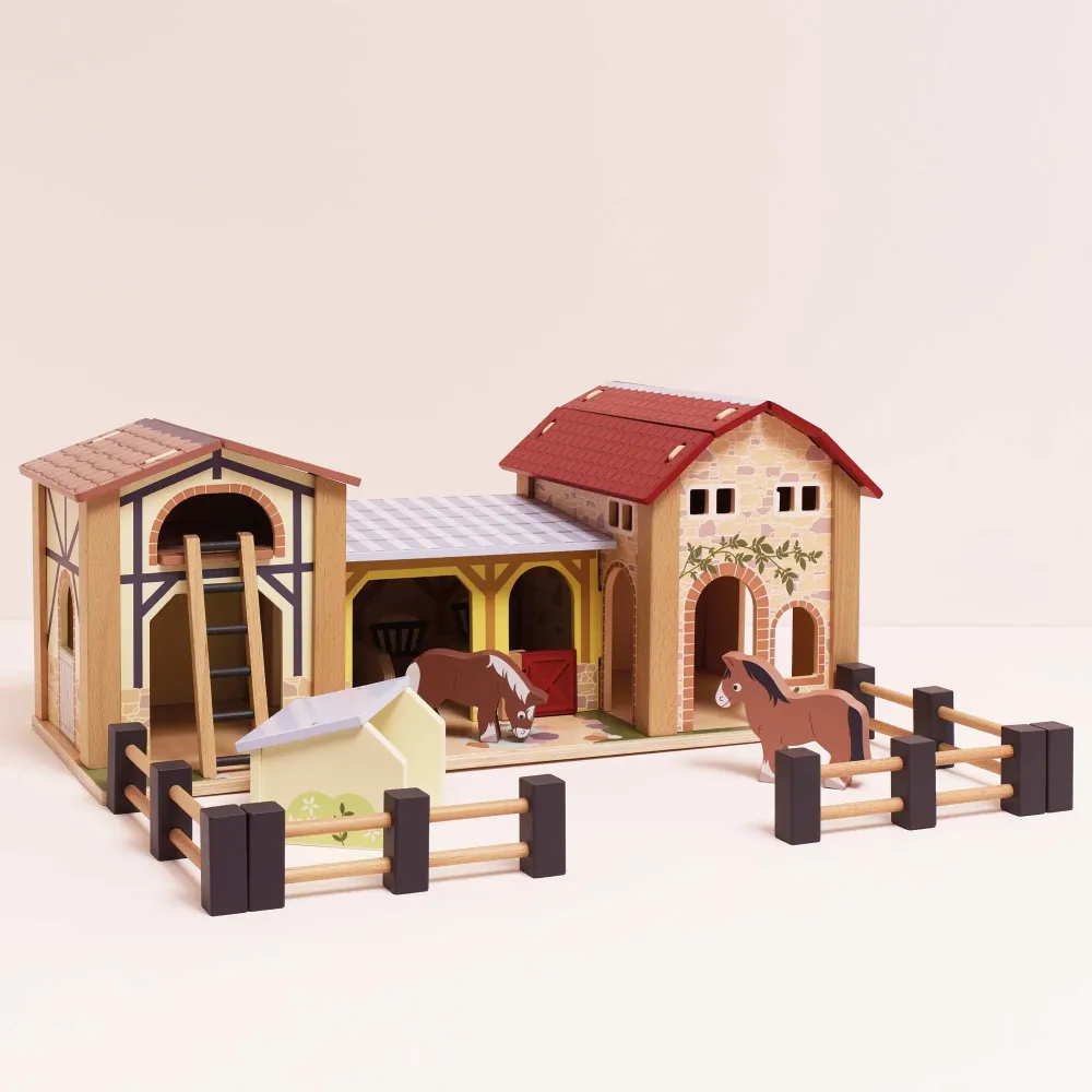 Le Toy Van drewniana farma Wooden Farmyard Stables