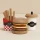Drewniany Zestaw Barowy Hamburger i Frytki Le Toy Van Menu Fast Food z Drewna dla Dzieci 3+, Drewniane Jedzenie na Rzepy do Zabawy w Sklep i Restaurację, do Kuchni z Drewna FSC, Wspiera Naukę Liczenia i Motorykę, Prezent dla Chłopca i Dziewczynki
