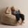 Kid’s Concept pufa dziecięca Snuggle fotel bean bag kącik wyciszenia z uszami. Miękka pufa pluszowa do pokoju dziecka z haftowaną buzią 1001099 do czytania i relaksu dla dzieci od 2 lat 2+ / do pokoju dziecka.